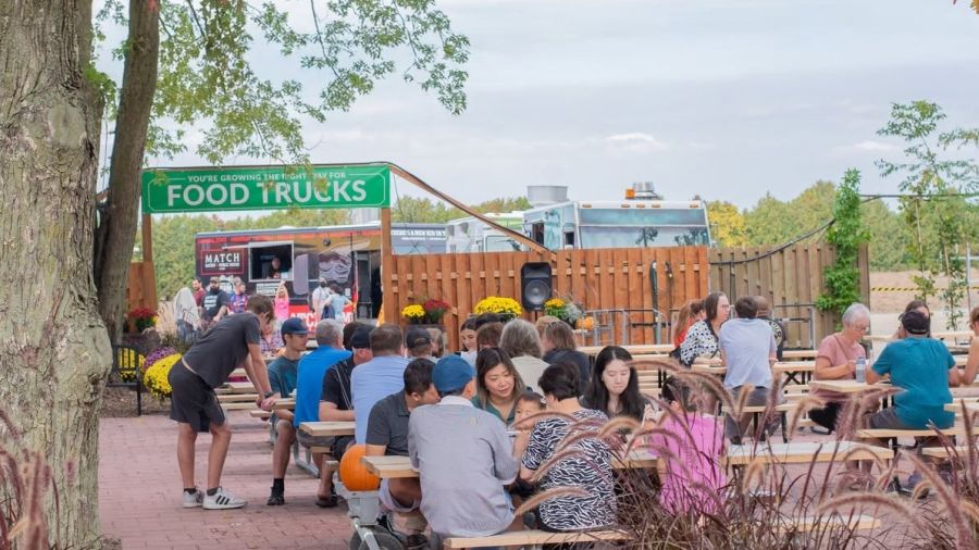 food trucks on the farm 
