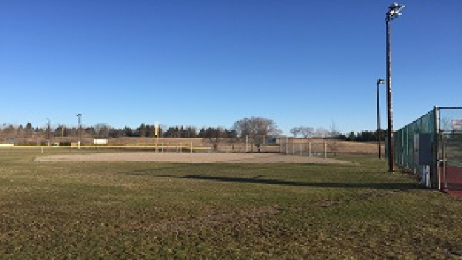 komoka park ball diamond