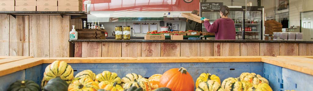 Heeman's interior with pumpkins